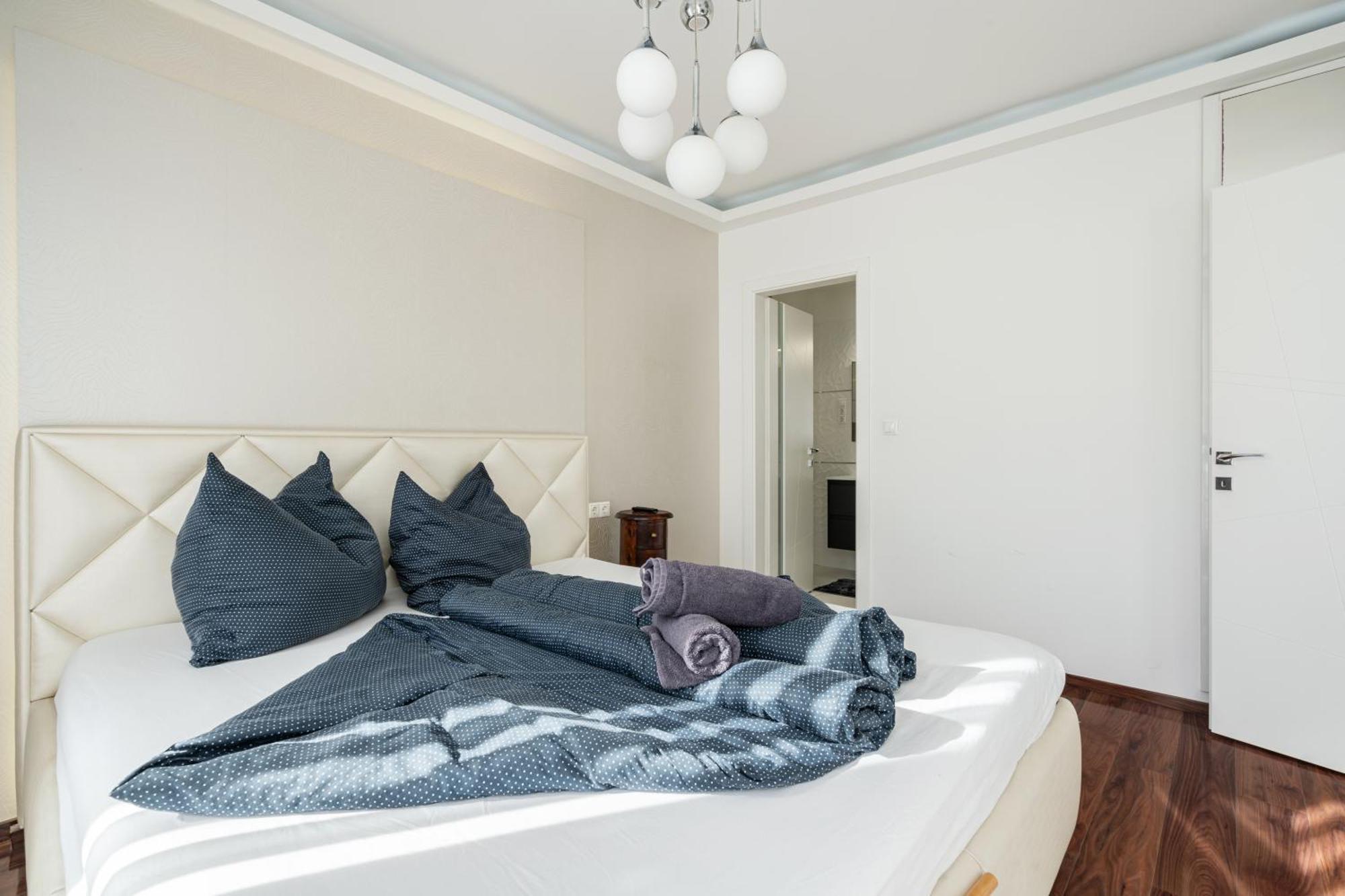 Kiraly 44 Luxury Apartment With Free Parking Budapest Luaran gambar