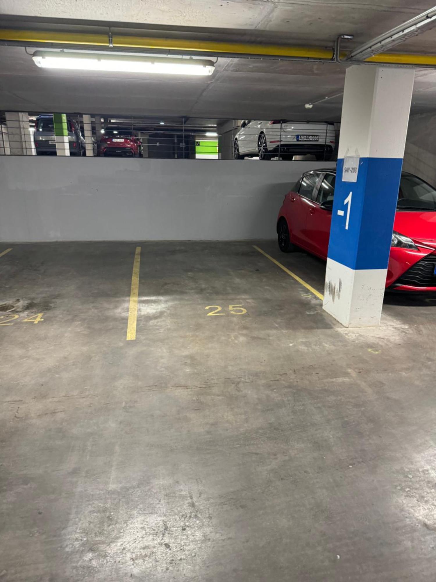 Kiraly 44 Luxury Apartment With Free Parking Budapest Luaran gambar