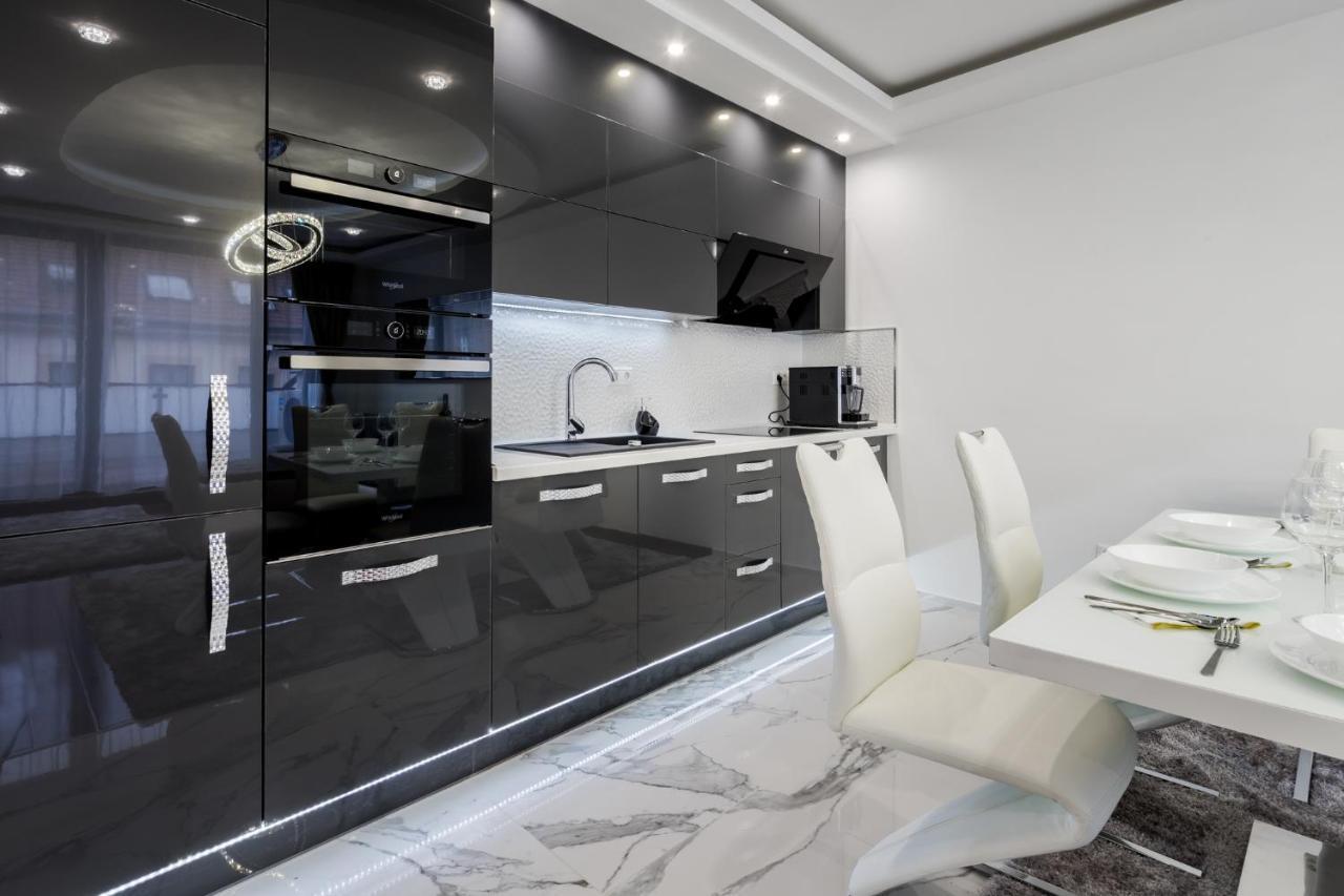 Kiraly 44 Luxury Apartment With Free Parking Budapest Luaran gambar
