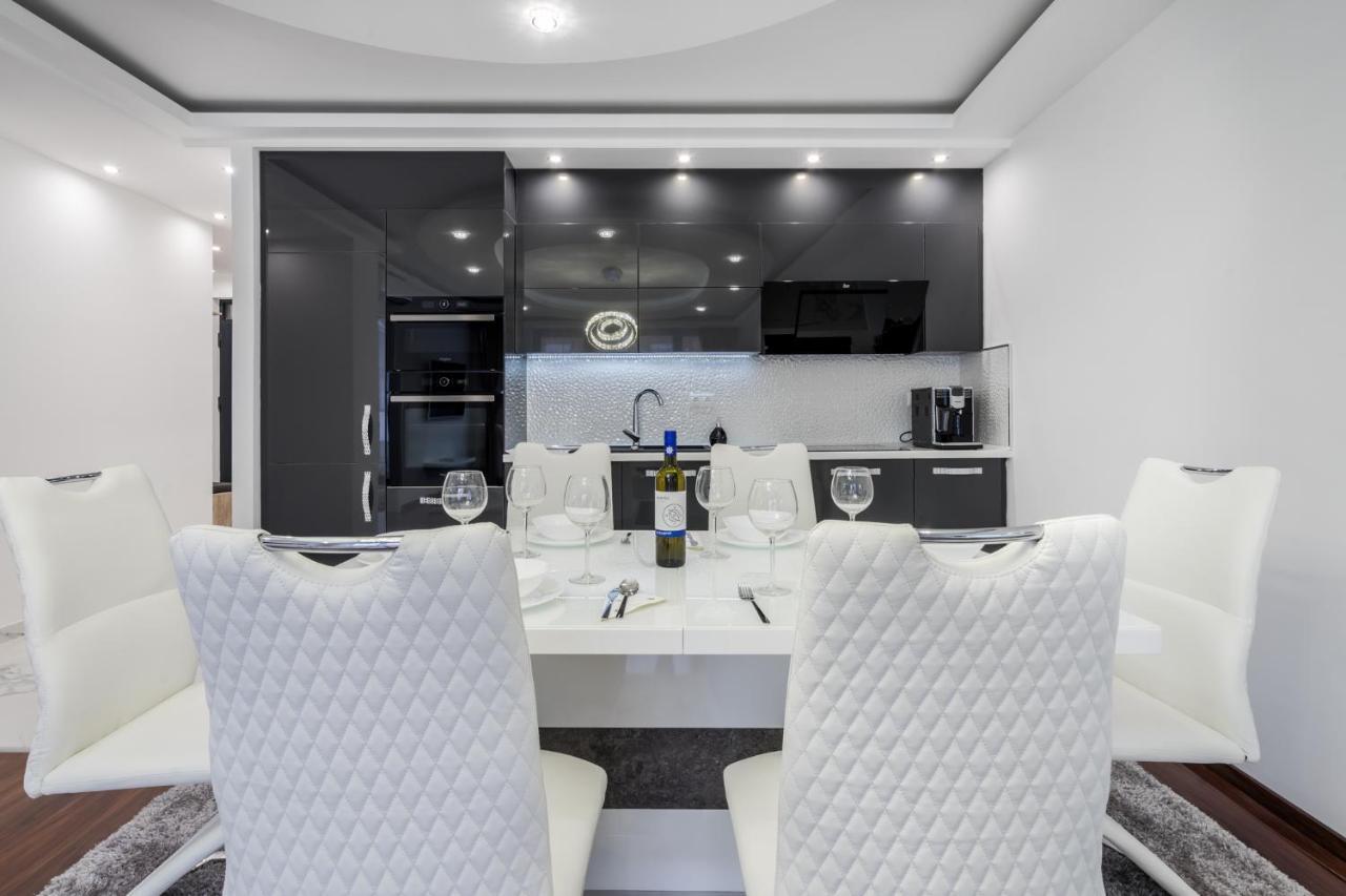 Kiraly 44 Luxury Apartment With Free Parking Budapest Luaran gambar